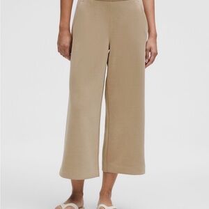 NWT Lululemon Softstreme High Rise Wide-Leg Cropped Pant